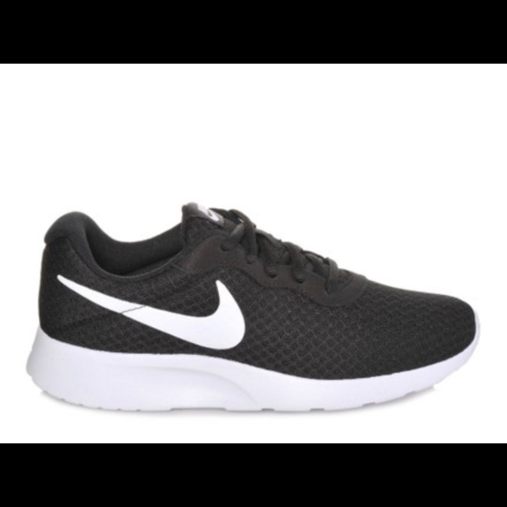 black and white nike shoes